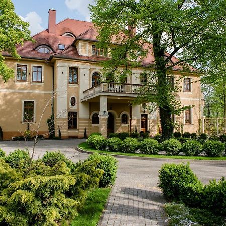Palac Ogrodowa Tarnowskie Gory Bagian luar foto