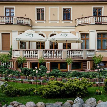 Palac Ogrodowa Tarnowskie Gory Bagian luar foto